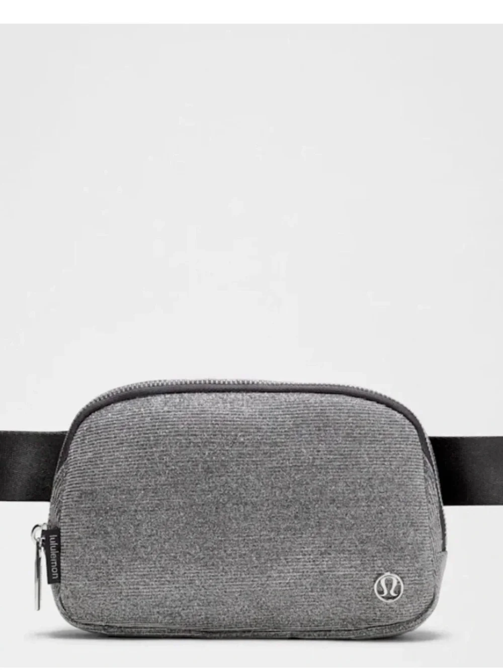 Lululemon Everywhere belt bag 1L glitter
